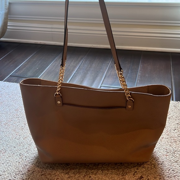 Authentic Michael Kors purse. - Picture 2 of 5